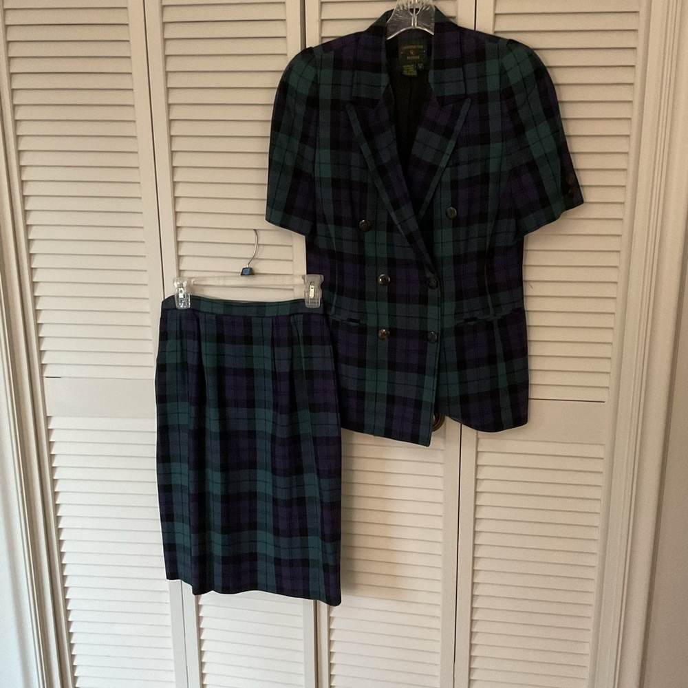 Charter Club Black and Green Plaid Blazer and Skirt Set. 6P.